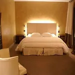 Atmospheres Hotel