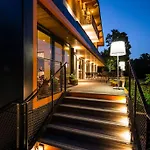 Hotel Atmospheres 2*