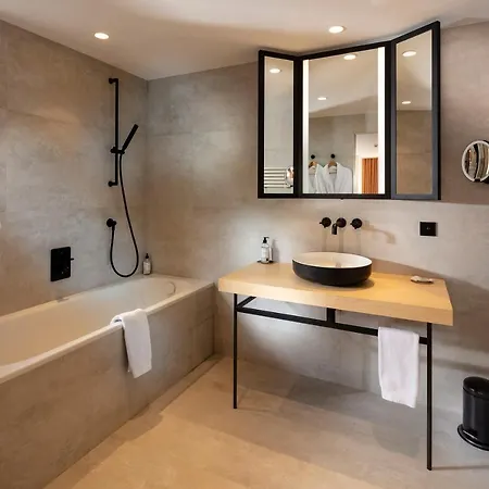Hotel Atmospheres 2*