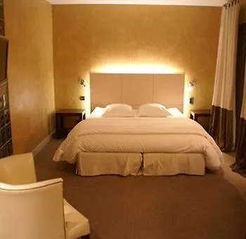 Atmospheres Hotel